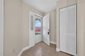 Building Photo - 660 Royalty Ct