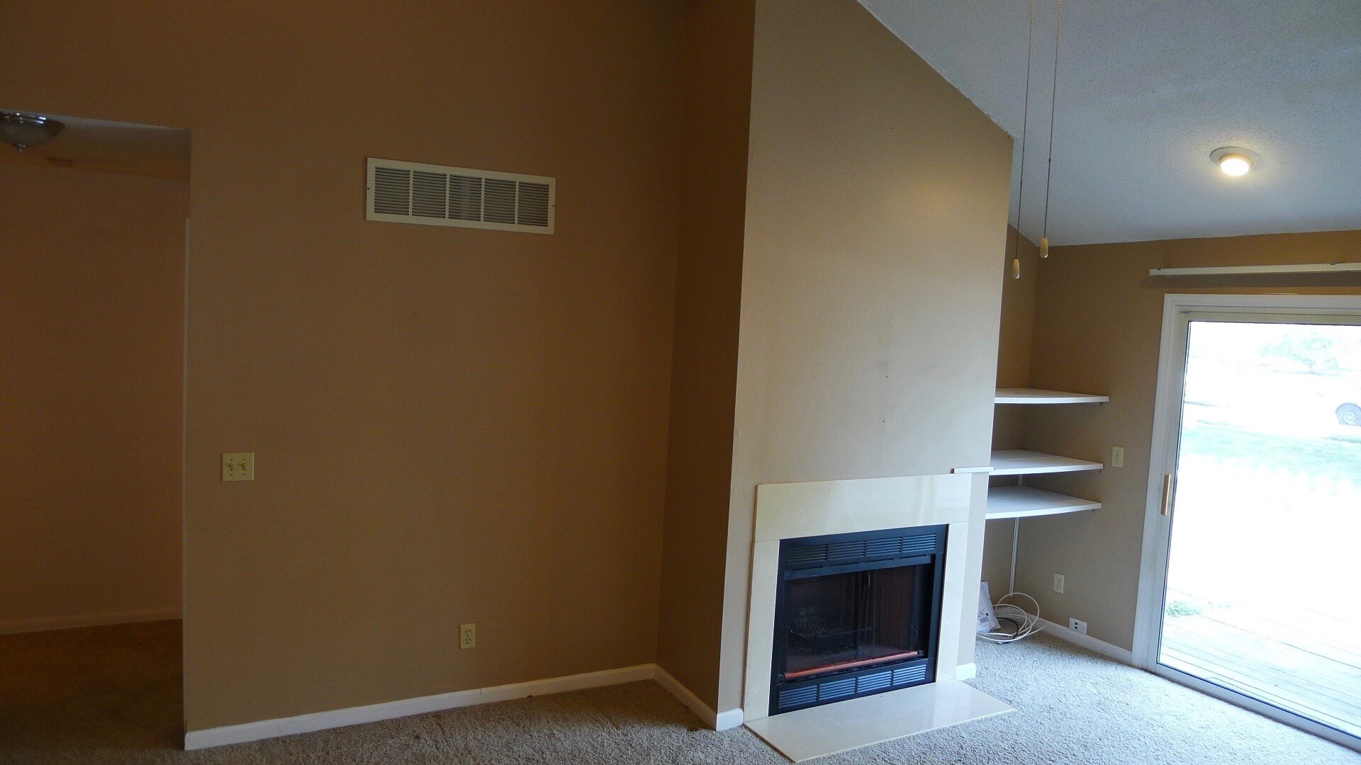 Building Photo - 204 Misty Cove