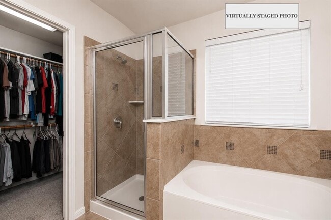 Building Photo - 4193 Fairmeadow Dr