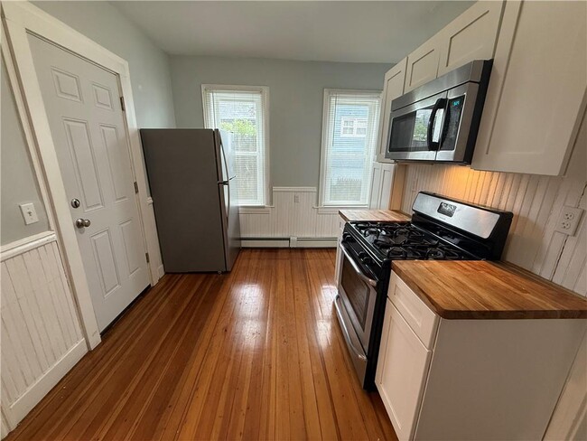 Building Photo - 9 Samoset Ave