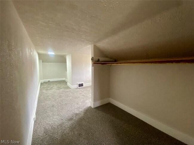 Building Photo - 93 Jewett St