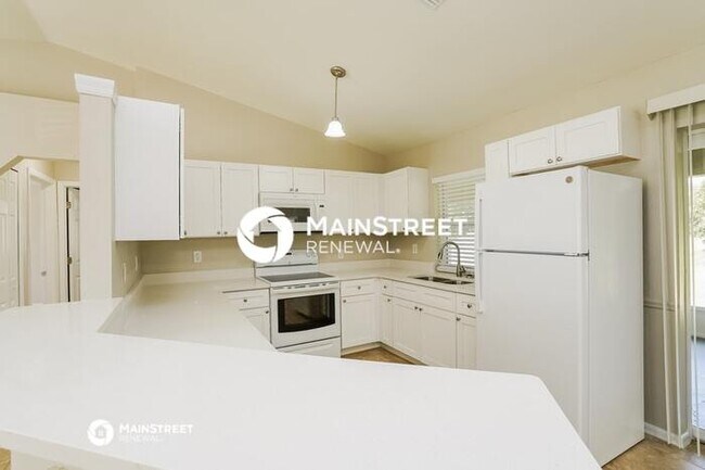 Building Photo - 820 SW 11th Pl