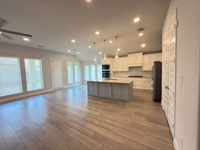 Building Photo - 7510 Spiceberry Ldg Ct
