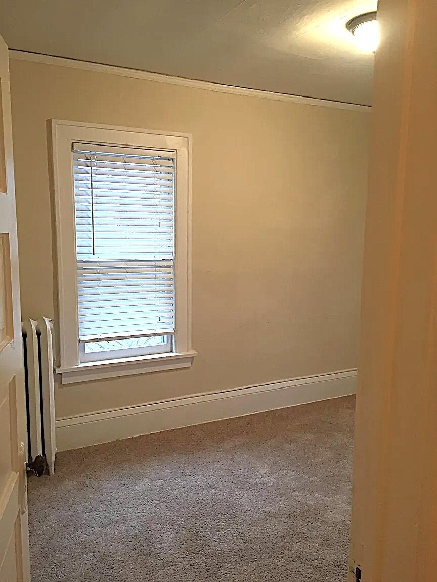 Building Photo - 1088 Dayton Ave