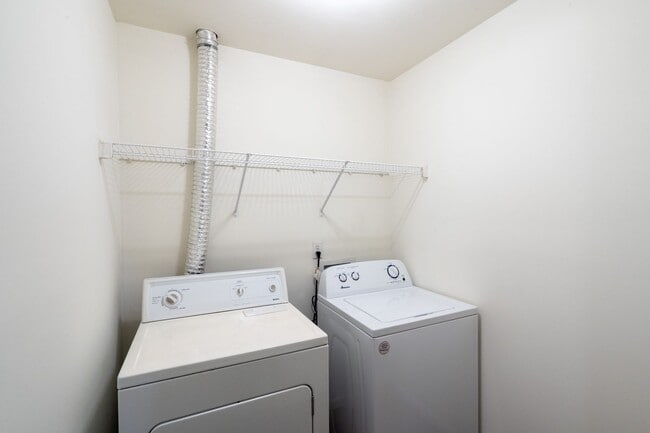 Building Photo - 1620-1622-1622 Juniper Dr