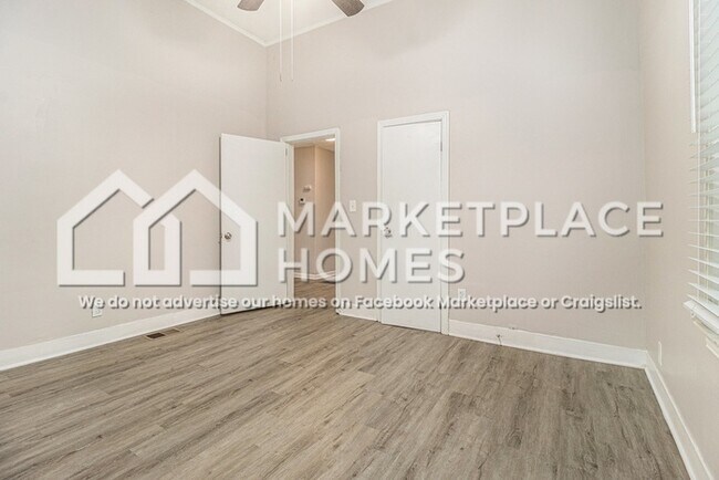 Building Photo - 1393 Carnegie Ave