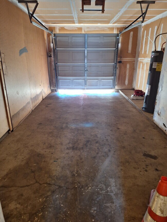 Building Photo - 4525 Compass Ct