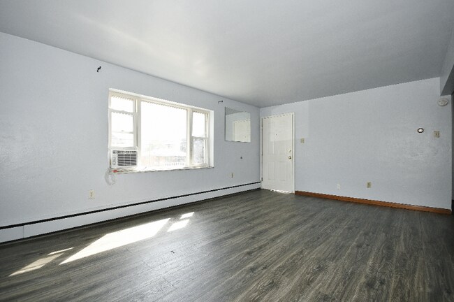 Building Photo - 2236 Brownsville Rd