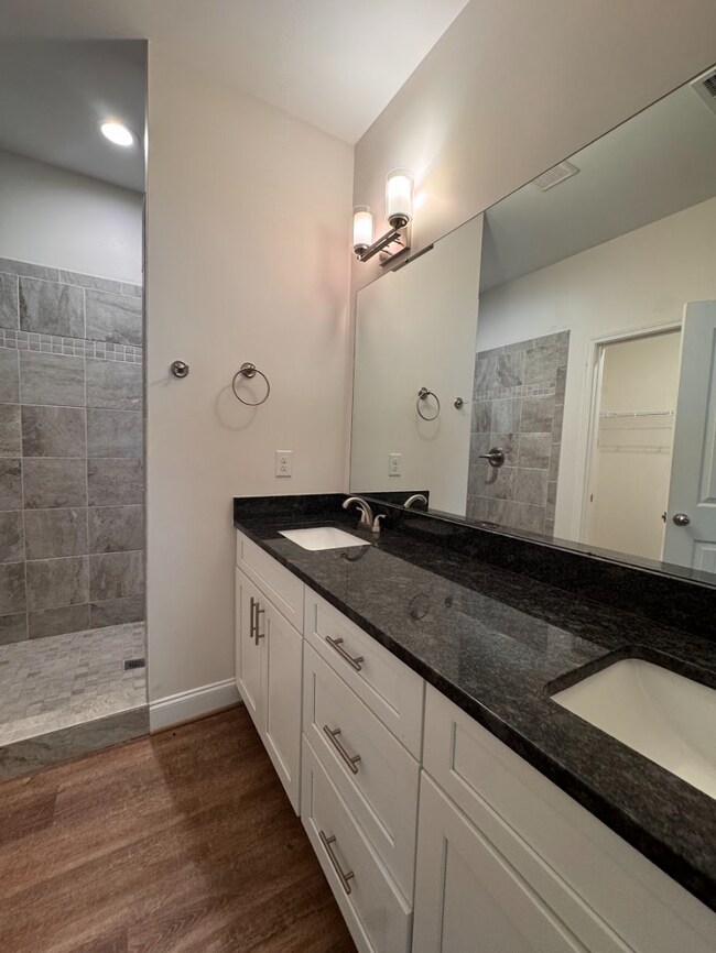 Building Photo - SIX BEDROOMS IN TRAVELERS REST?! YES, YOU READ THAT RIGHT!