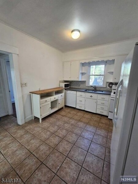 Building Photo - 482 Sterling Pl