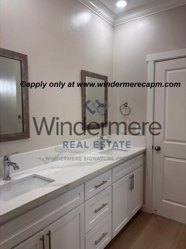 Building Photo - Brand New 3-Bedroom Home with gorgeous Mod...