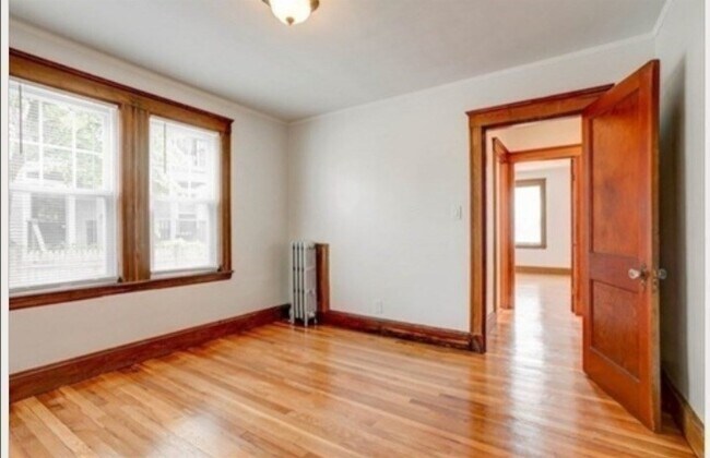 Building Photo - 43 Magdala St