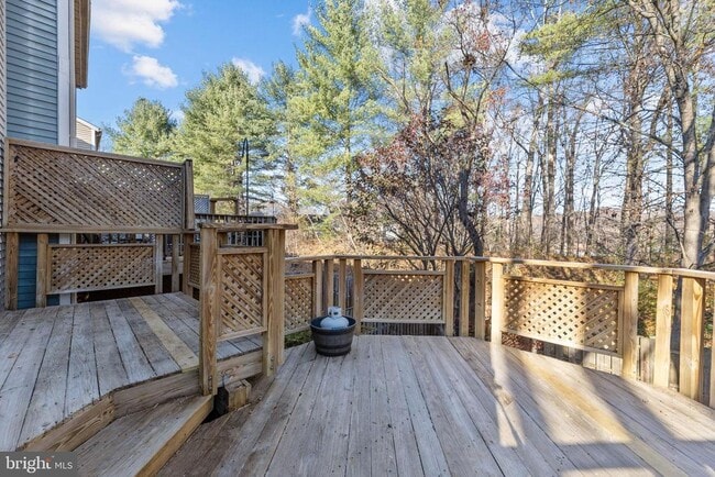 Building Photo - 15023 Oak Crest Ct