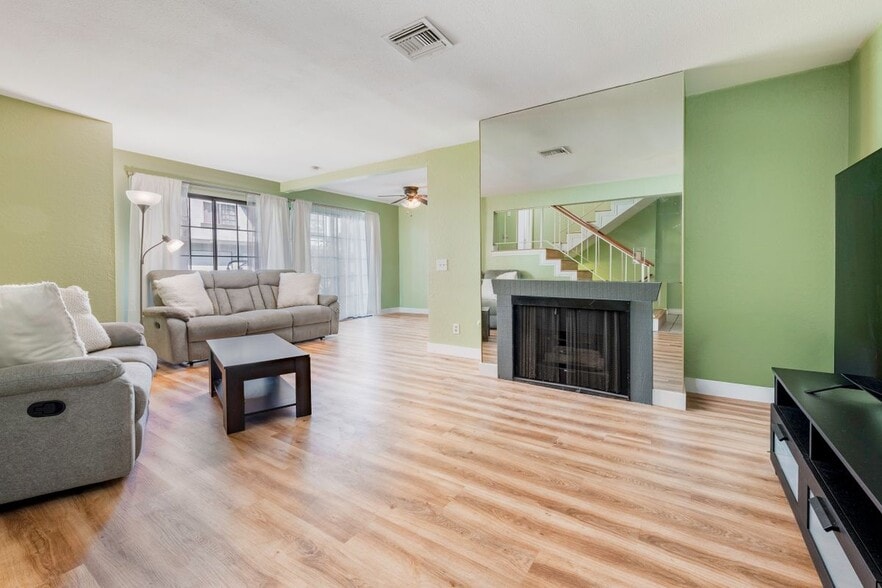 Building Photo - 9006 Stacie Ln