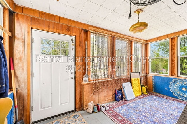 Building Photo - 1074 Euclid St