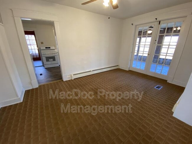 Building Photo - 885 Truslow Rd