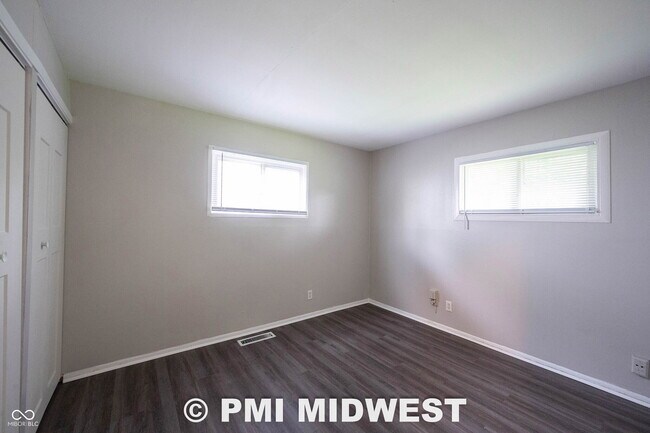Building Photo - 4939 Katherine Dr