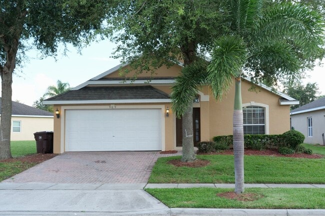 Primary Photo - 4 Bedroom Pool Home Available Now!