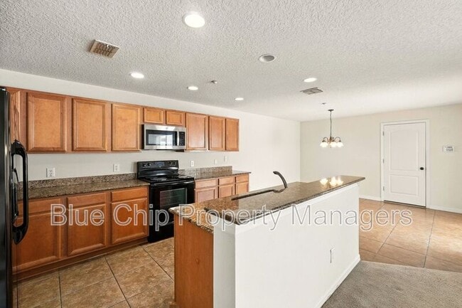 Building Photo - 13800 Golden Russet Dr