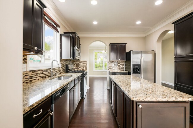 Building Photo - 8865 Sweetshade Dr