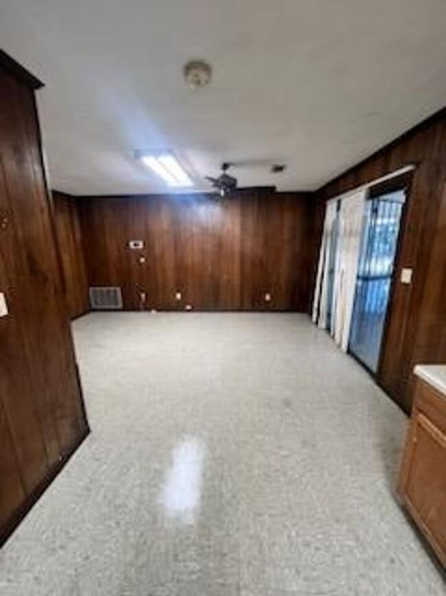 Building Photo - 3 Bedrooms 3 Baths - Convenient to Ft Benning