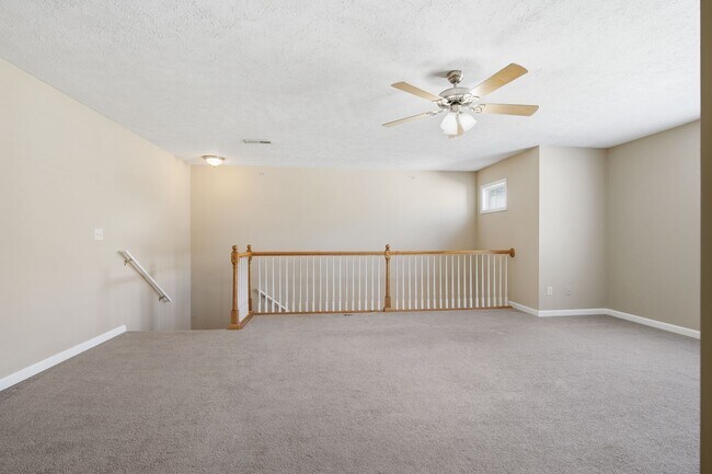 Interior Photo - 1114-1120 Ekstam