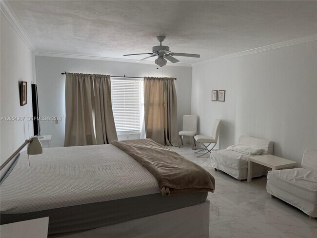 Building Photo - 3850 Galt Ocean Dr