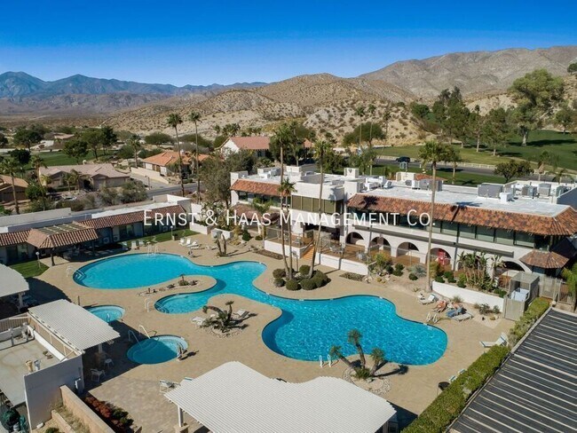 Building Photo - 8780 Warwick Dr