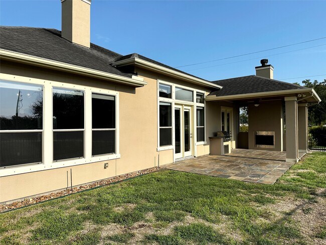 Building Photo - 617 Constellation Blvd