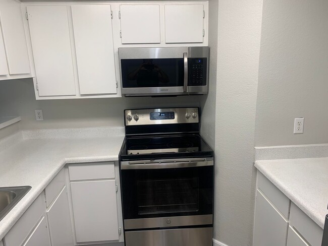 Building Photo - 2 bedroom condo in Laughlin!