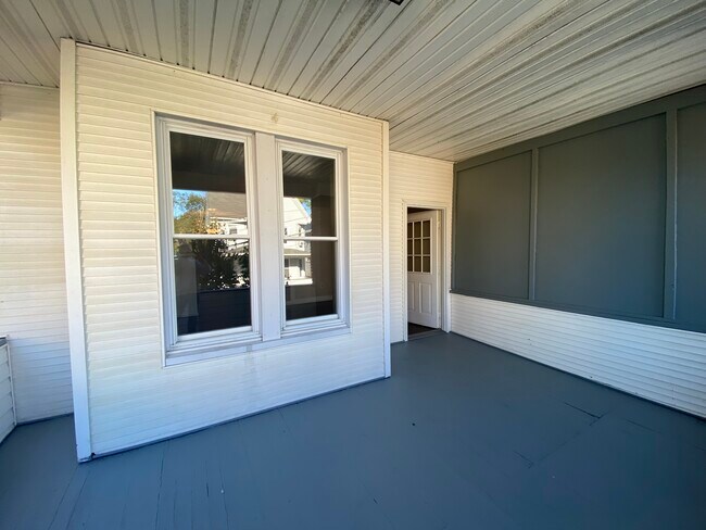 door into living room from porch - 1509 12th St