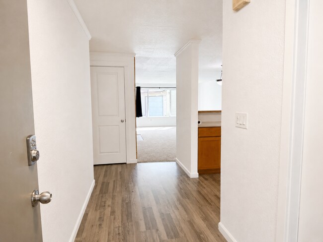 Building Photo - 510 SE 157th Ave