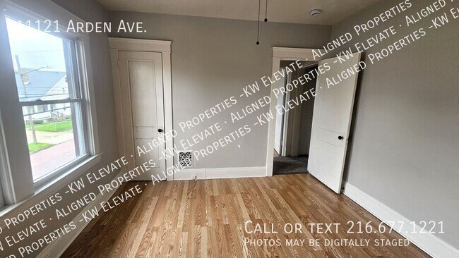 Building Photo - 11121 Arden Ave