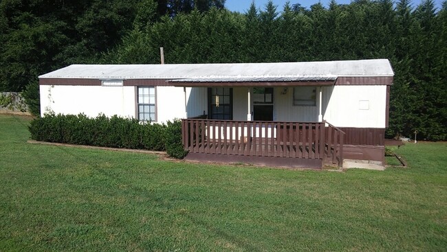 Primary Photo - Home near Broadway Lake