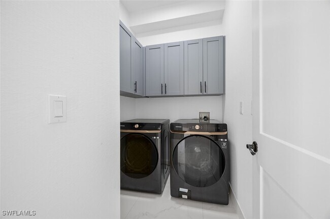 Building Photo - 1609 Nelson Rd N