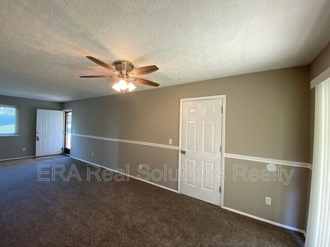 Building Photo - 2562 Bracebridge Dr