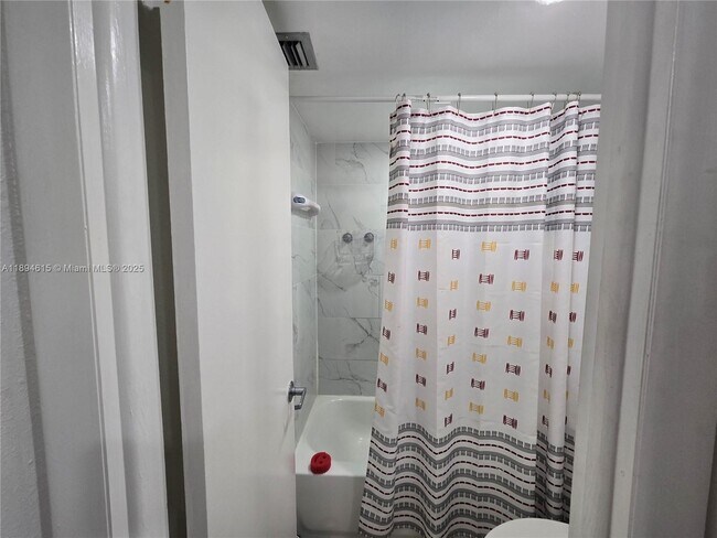 Building Photo - 10801 SW 109th Ct