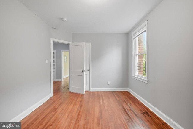 Building Photo - 3919 R St SE