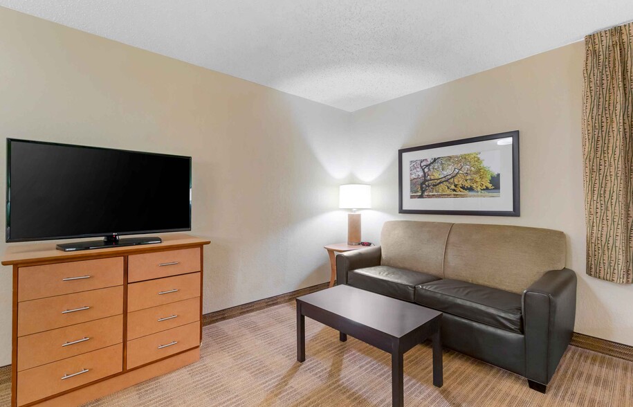 Building Photo - Furnished Studio-Corpus Christi - Staples