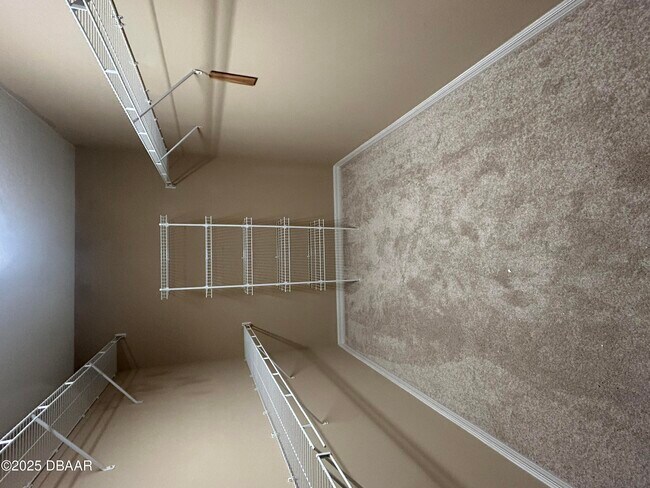 Building Photo - 665 Elk River Dr