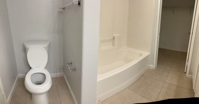 Master Bathroom - 31230 Taylor Ln