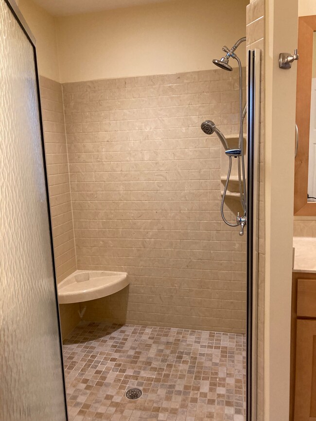 Building Photo - 2539 Greenport Dr