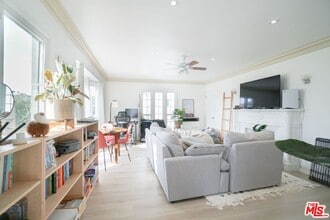 Building Photo - 5139 Marathon St