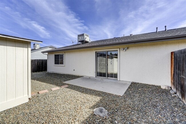 Building Photo - 4150 N Viewpoint Dr