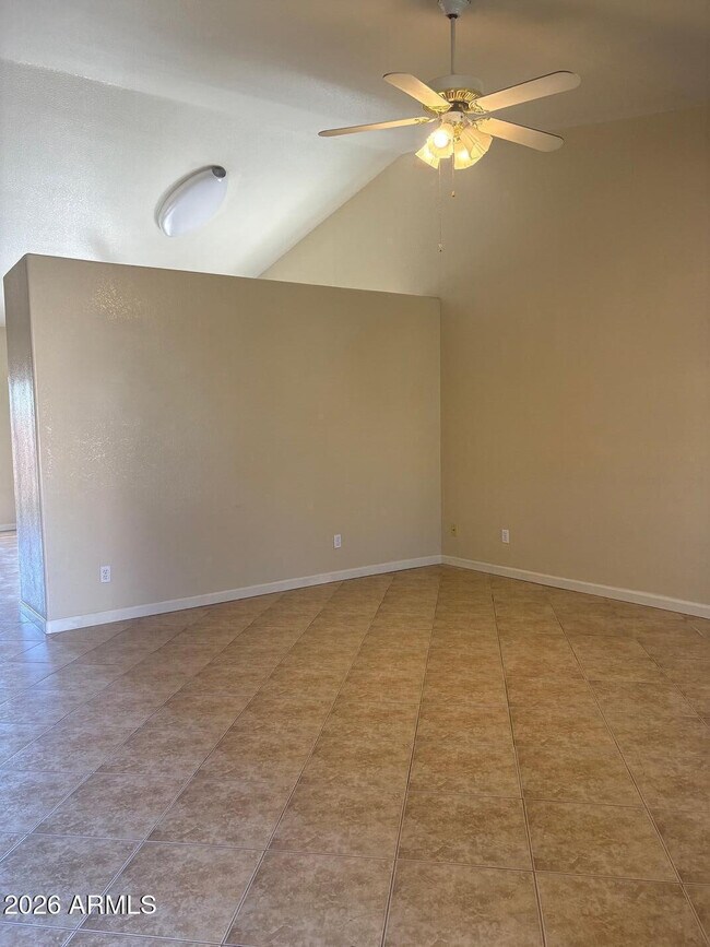 Building Photo - 1913 E Marquette Dr