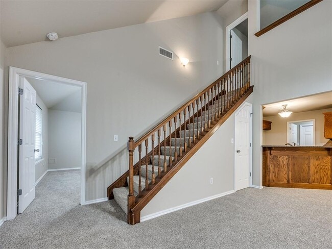 Building Photo - 1605 SW 33RD St