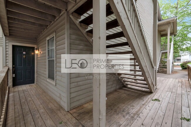 Building Photo - 1350 Brockett Pl