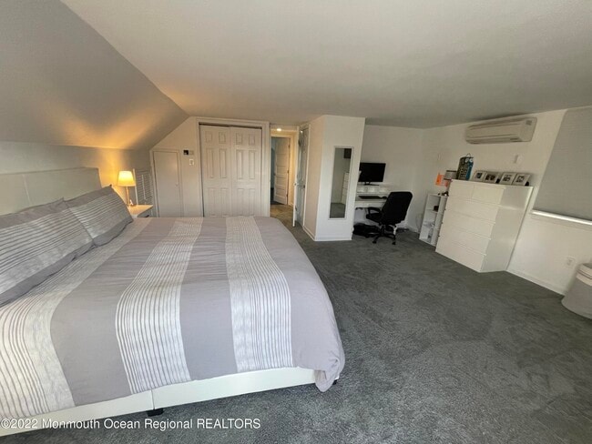 Building Photo - 282 Berger Ave