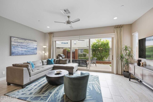 Building Photo - 7338 E Casitas Del Rio Dr