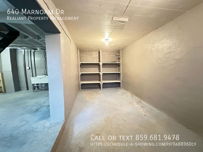 Building Photo - 640 Marnoam Dr